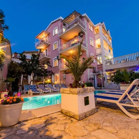Appartamento Stil - Two Bedroom With Terrace And Sea View Premium Traù