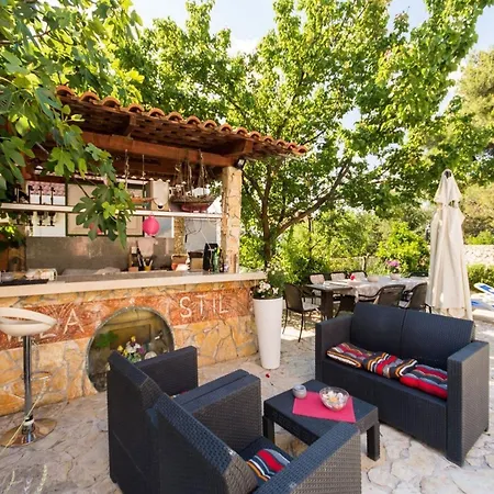 Appartamento Stil - Two Bedroom With Terrace And Sea View Premium Traù